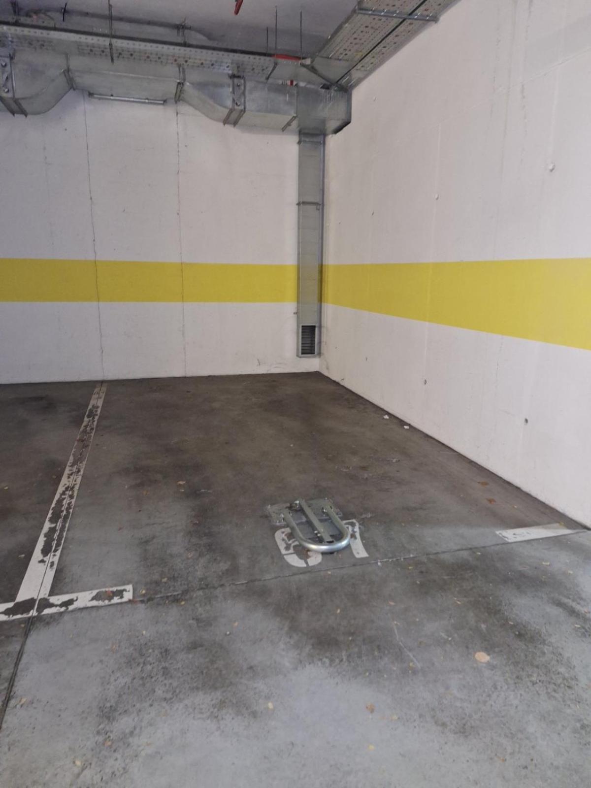 Apartman Lory, Zagreb, Downtown, With Own Parking In The Garage Apartamento Exterior foto